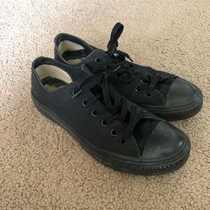 Converse all black low tops
